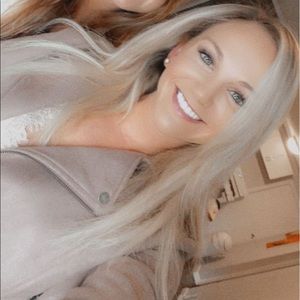 Meet your Posher, Olivia